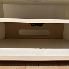 テレビボードの画像