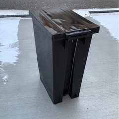 ゴミ箱の画像
