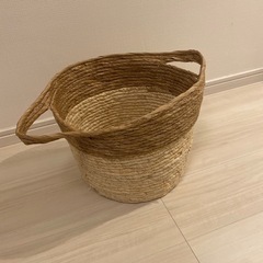 0825までラタン風かごバスケットの画像