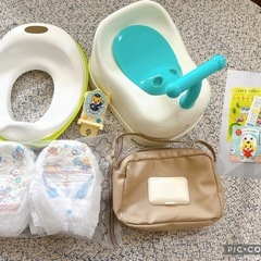 トイトレセット　おまる　補助便座　おむつ　子どもチャレンジ　おむつポーチ　セットの画像