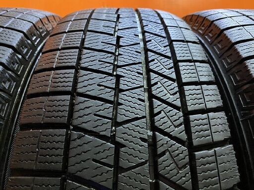 【DL WM03 195/65R16】スタッドレス【DL VIOLENTO 16インチ スタッドレス 5.5J4HPCD100+42】21年製 バリ溝 ライズ ロッキー等　(KTM470)