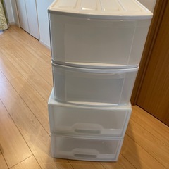 収納ケース4個の画像