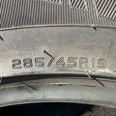 285/45R19　2本　ハイフライ　ラベル付き未使用　BMW　X5、X6などにの画像