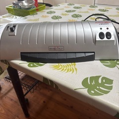 ラミネーターの画像