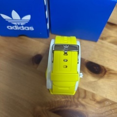 adidas時計の画像