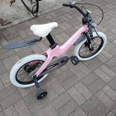 子供用自転車　補助輪付き　子供　自転車の画像