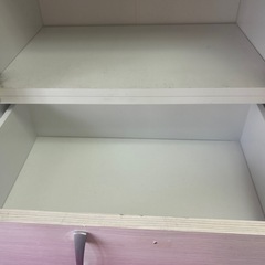 収納棚の画像