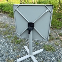 emu イタリア製 ガーデンテーブル セメント色 70x70x H74cm
の画像