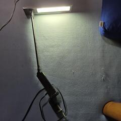 卓上LED ライトの画像