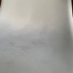 お話し中　中古　椅子　白系の画像