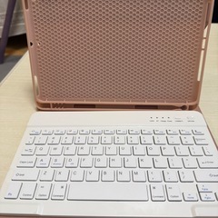iPadケースとキーボードの画像
