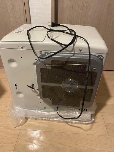 灯油ストーブと灯油タンク18リットルとポンプ