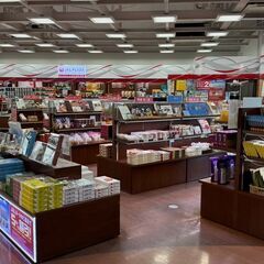 未経験OK×シフト自由×安定収入！空港でレジスタッフ＿株式会社JALUXエアポート＿徳島空港の画像