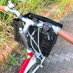 中古自転車 Encantador ミニサイクル 折畳み ミニベロ 自転車 6段変速 20インチ カゴ、泥除け付き レッド 通勤 通学 近所のお出掛けなどにの画像