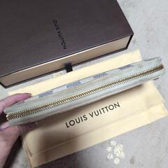 お安く！！ルイヴィトン  ダミエ アズール ジッピーウォレット 箱付き♪の画像