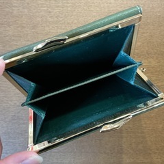 状態良いです✨ 財布 Roberto Rith ロベルト・リッチ  3つ折り カード収納たっぷり 緑 赤 紺色の画像