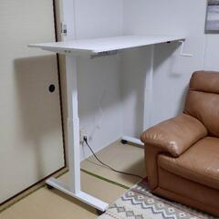 Variable height deskの画像