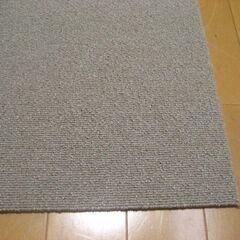 日本製タイルカーペット１枚１３０円＜１５８９＞・在庫７枚・訳あり品・未使用品の画像