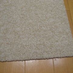 日本製タイルカーペット１枚１３０円＜１５９２＞・在庫１３枚・訳あり品・未使用品の画像
