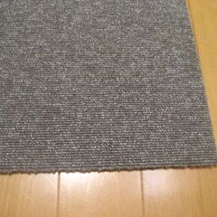 日本製タイルカーペット１枚１３０円＜５１５８＞・在庫１０枚・訳あり品・未使用品の画像