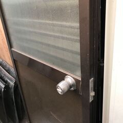 建材 勝手口 アルミドア ドア枠付き 中古品 の画像