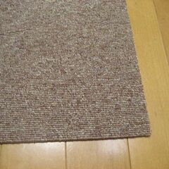 日本製タイルカーペット１枚１３０円＜５１４９＞・在庫１１枚・訳あり品・未使用品の画像