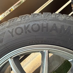 『引き取り限定』ミニバン・普通車スタッドレスタイヤの画像