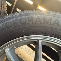 『引き取り限定』ミニバン・普通車スタッドレスタイヤの画像
