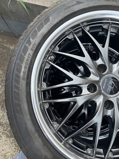 タイヤ4本セット。215-50R17