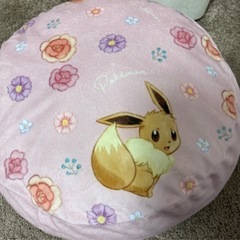 取引中⚠️ポケモン イーブイ クッションの画像