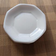 山崎パンの景品白い食器の画像