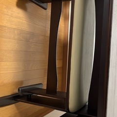 ダイニングテーブルの画像