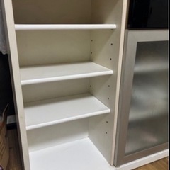 早く取りに来れる方カウンター食器棚の画像