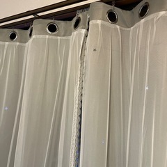 カーテンの画像