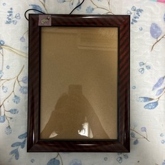 A4版の額縁、もらってくださいの画像