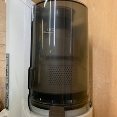 ✅アイリスオーヤマ電気掃除機✅ ✅SCA-110-W✅の画像