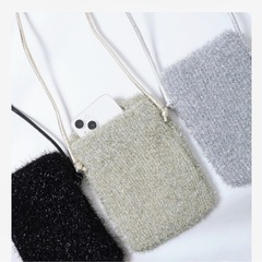 シルバー ラメ 
スマホショルダーの画像