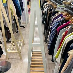 ジモティー割引🏷️【ジャングルジャングル岸和田和泉インター店】キャスター付きハンガーラック 和泉市 堺市 岸和田市 泉大津市 高石市 泉北郡熊取町の画像
