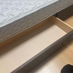 【美品
】ワイドダブルベッド　フレーム　マットレスの画像