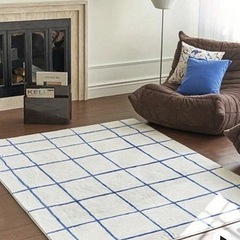 【新品未使用】100×150　チェックラグ/カーペットの画像