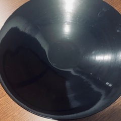 陶器の大きい器の画像