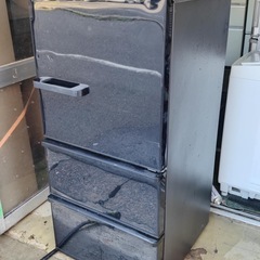 北九州市内配送無料　保証付き AQR-SV24G-K 冷蔵庫 ヴィンテージブラック [238L /3ドア /右開きタイプ] の画像