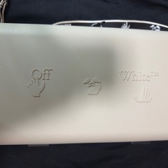 本日23時半まで❗️ Off-White×AMOREPACIFIC バッグの画像
