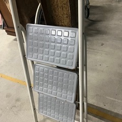 脚立の画像