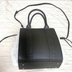 【1万円引き！】【一部店舗限定販売】LANVIN キャンバスロゴドロストートバッグの画像