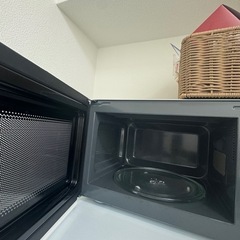 冷蔵庫と電子レンジの画像