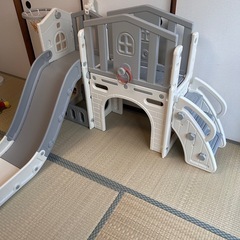 室内滑り台の画像