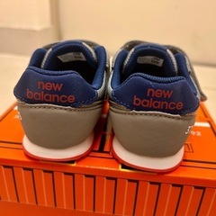 発送可☆武蔵小杉☆新品未使用☆キッズシューズ New Balance 14.5cm 373 グレーの画像