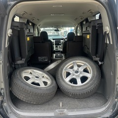トヨタ　ヴォクシー 4WDの画像
