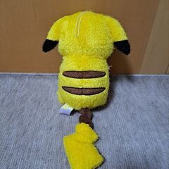 ピカチュウのぬいぐるみの画像